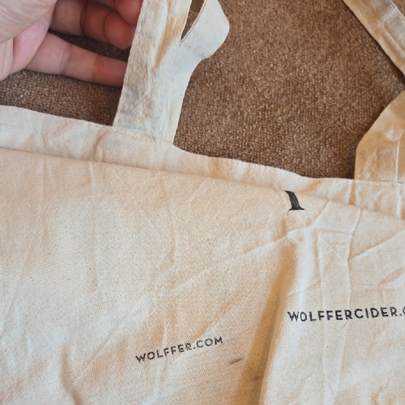 Wolffer Estate No 139 Wine Tote‎ Bag - Pop Art Collage Summer in a Bottle - Picture 3 of 4